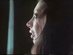 Çorap ile oynuyor liseli bakire türk