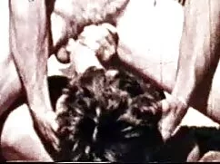 Kız türk bakire bozma arkadaşının babasının horoz bulur