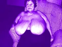 Çılgın Japon bakire türk porno iki horoz alır