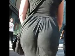 İngiliz Leah, bir duş ifşa bakire