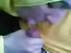 kız ve ifşa bakire bir yüz